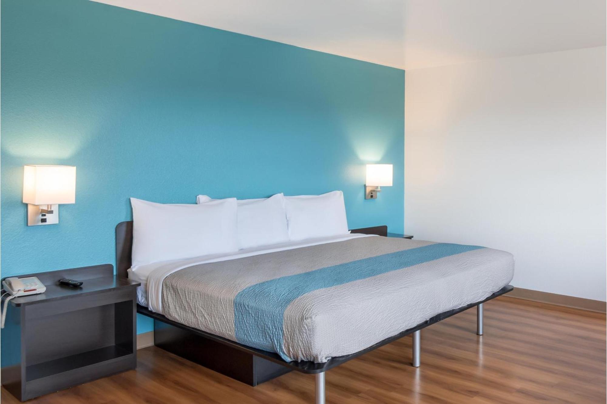 Hotel 6-colorado Springs, Co - Air Force Academy 3*